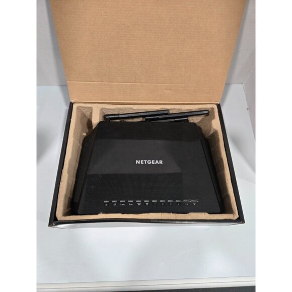 Netgear AC1750 Nighthawk R6700-100NAS  Dual-Band Wi-Fi Router, 1.75Gbps - Picture 3 of 8